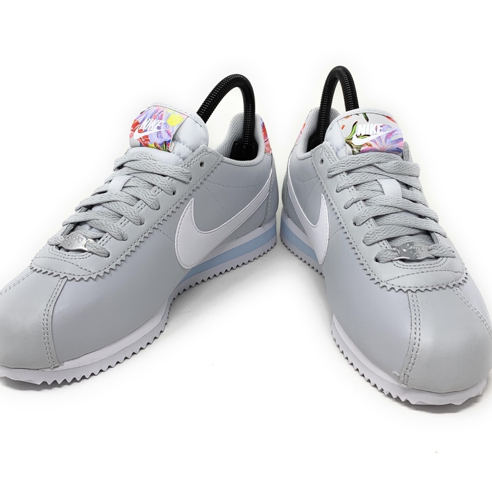 WMNS Classic Cortez Nylon "Pure Platinum/White - Picture 2 of 7
